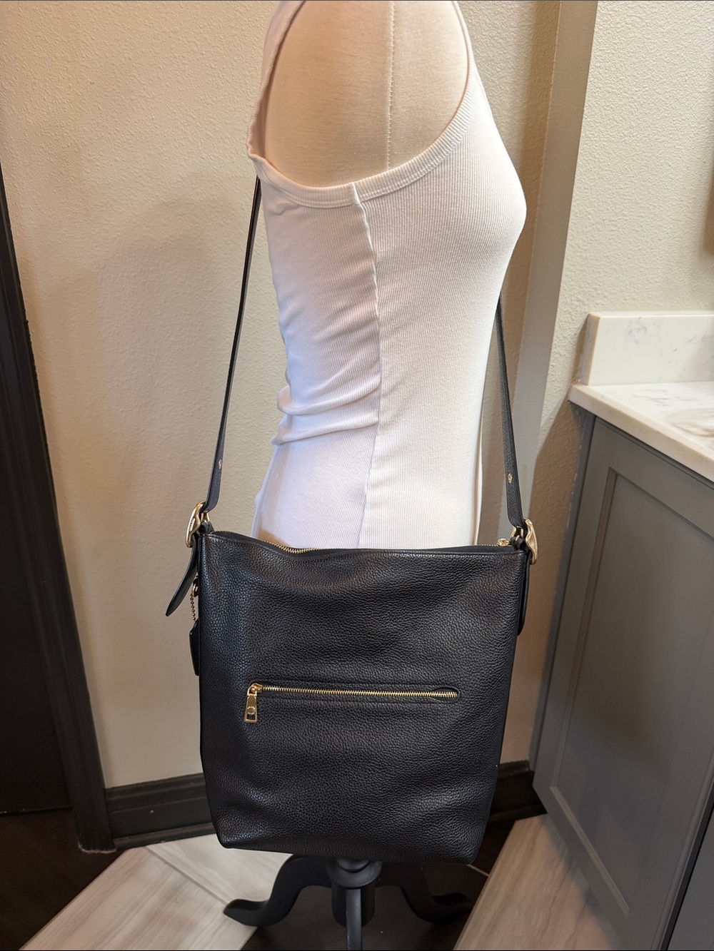 Coach Black Pebbled Leather Crossbody Shoulder Bag - Picture 2 of 6